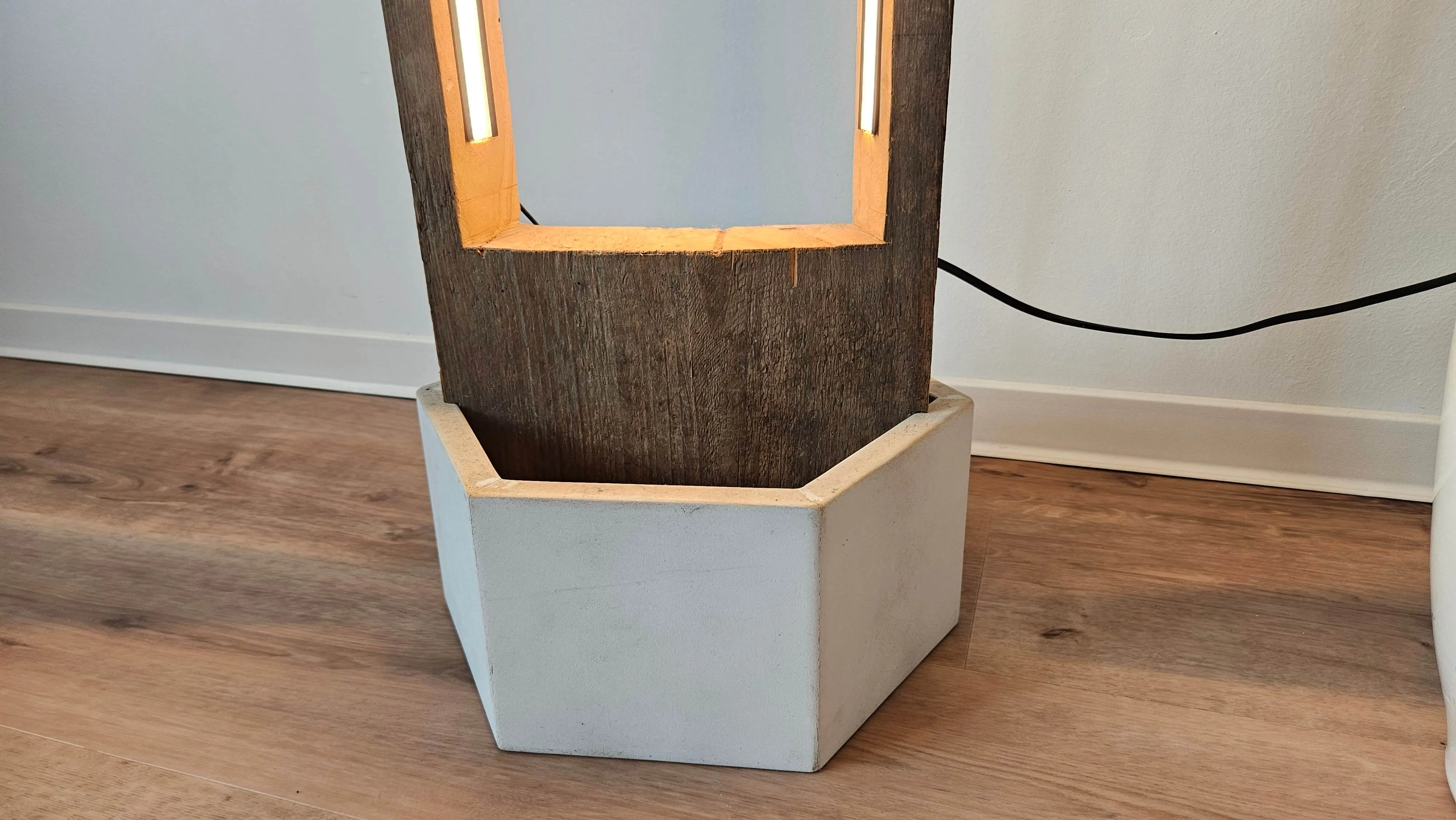 Floor lamp